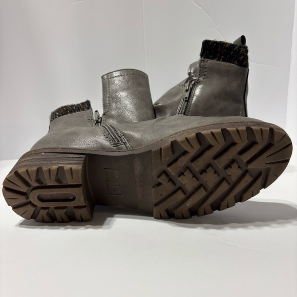 Muk Luks Lukees Women's Sz 9.5Gray Burnished Waterproof Logger Banff Booties NWT - Picture 5 of 6
